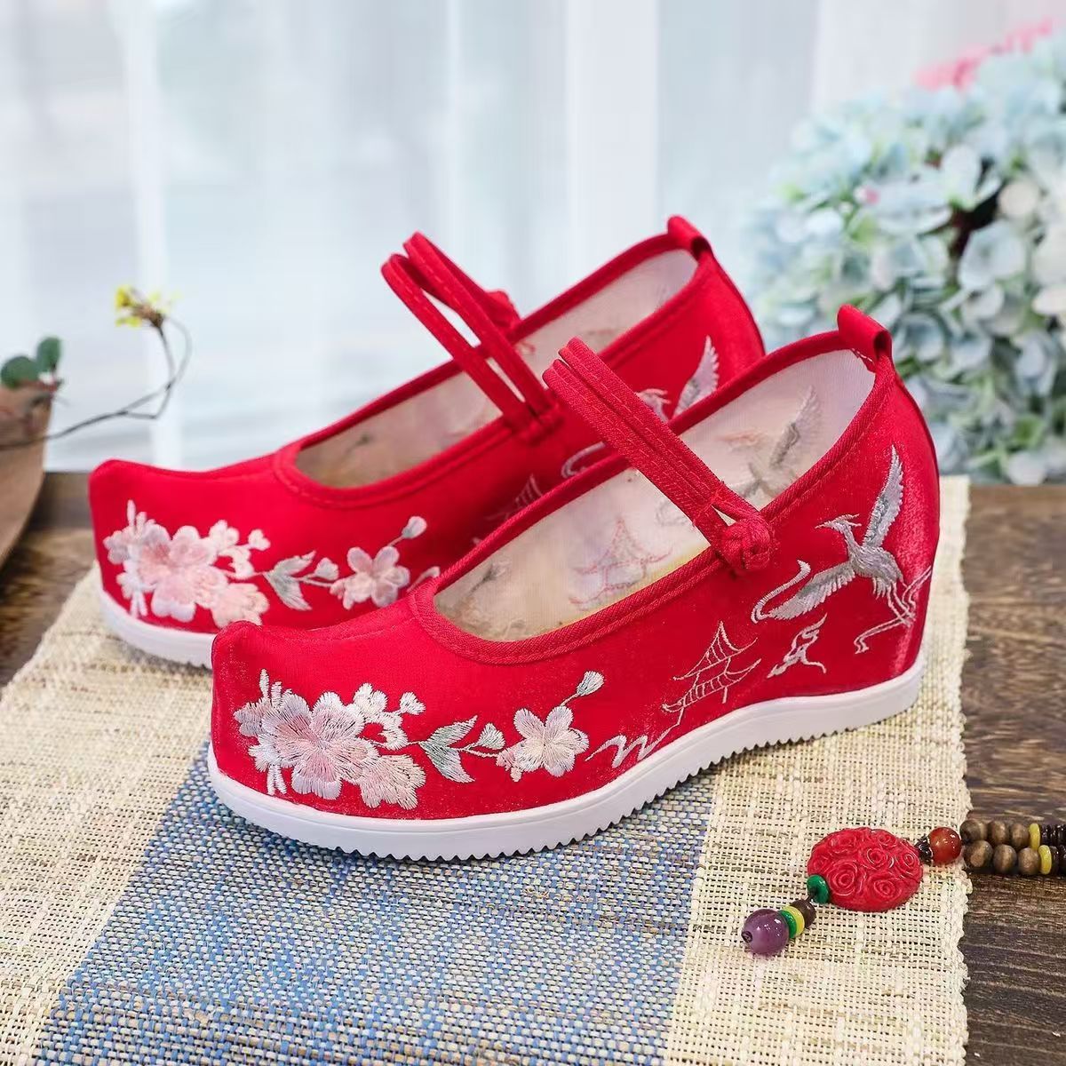 Women Increased Internal Embro - огляд і ціна Embroidery Shoes