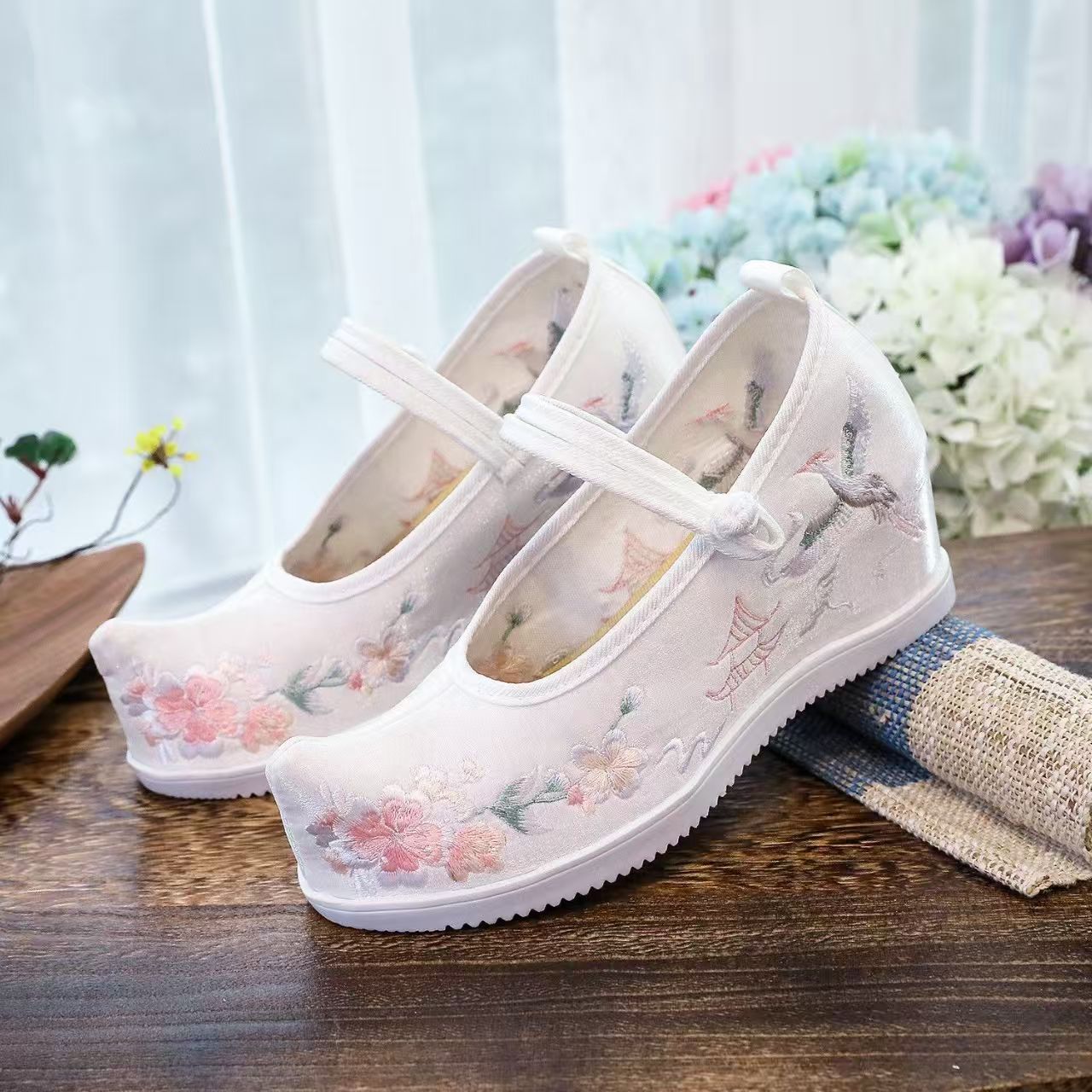 Women Increased Internal Embro - огляд і ціна Embroidery Shoes