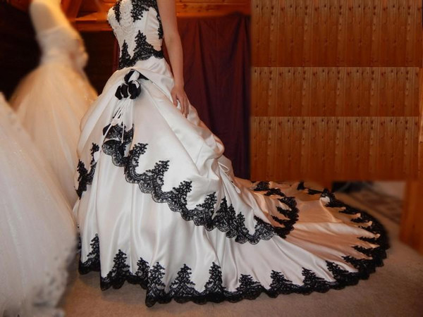 Vintage Wedding Dress Gothic B - огляд і ціна Embroidery Gothic
